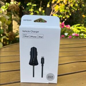Verizon Black Vehicle Charger for iPhone, iPad, iPod